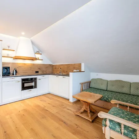 Stanglhof - By Mynests Apartman